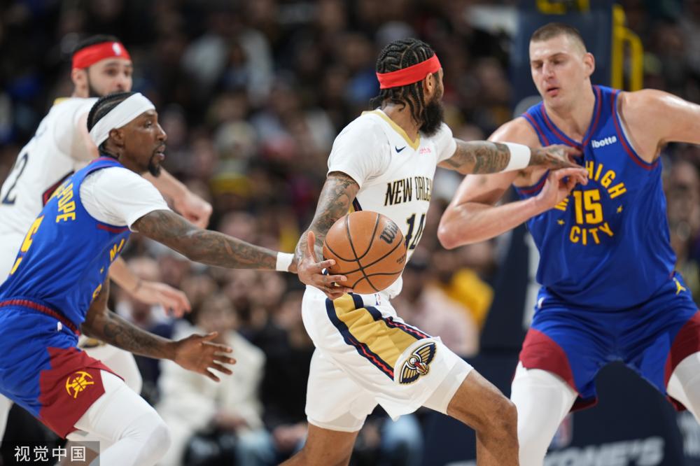 中国足球更 中国足球更