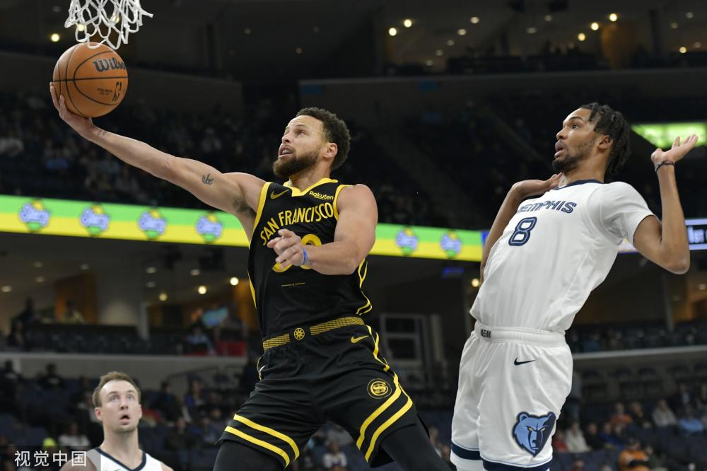 争夺控球权 争夺控球权