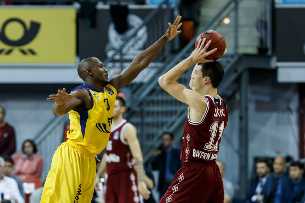 稳固榜首位 稳固榜首位